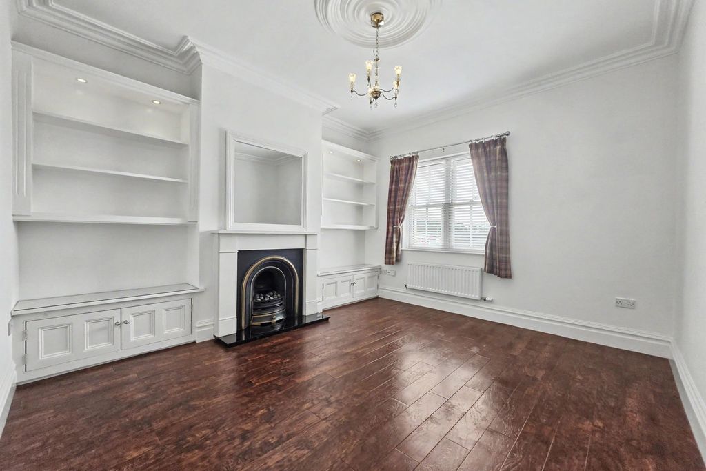 Property photo 1 of 24