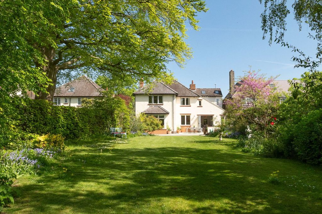 Property photo 1 of 24