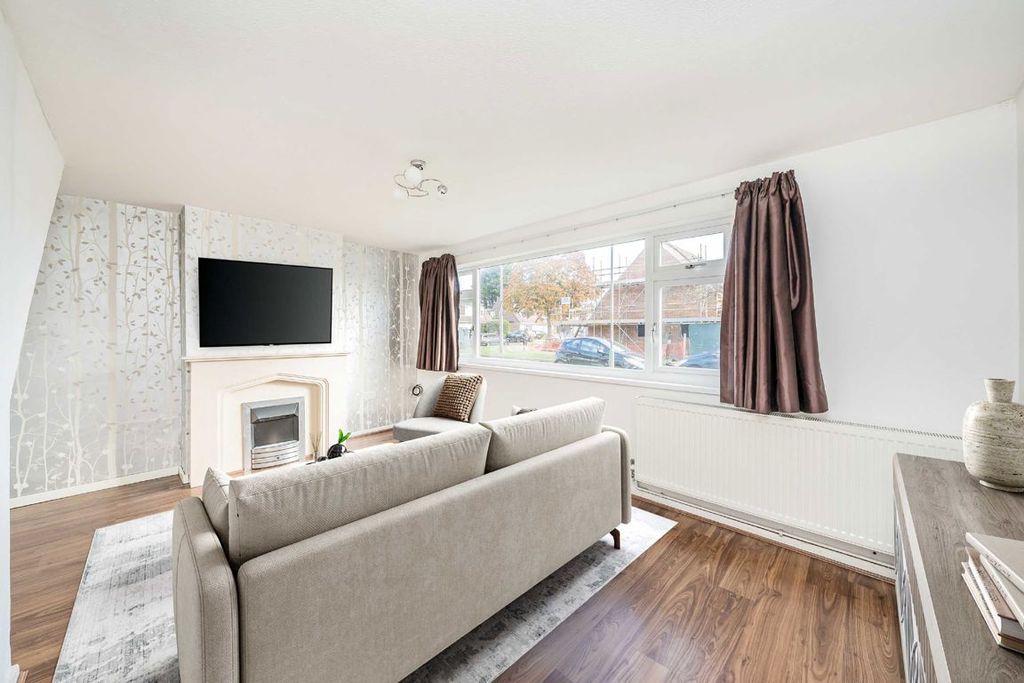 Property photo 2 of 6