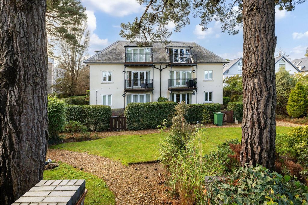 Property photo 1 of 14 Rear