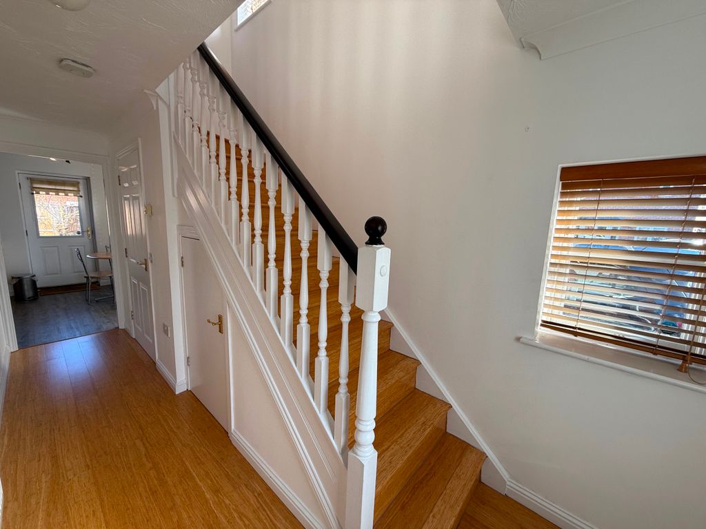 Property photo 2 of 25