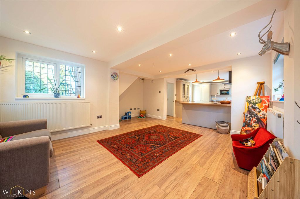 Property photo 3 of 45 Picture No. 75