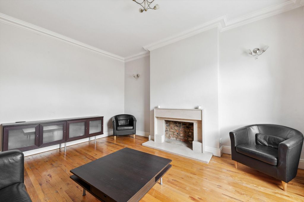 Property photo 3 of 11 Image