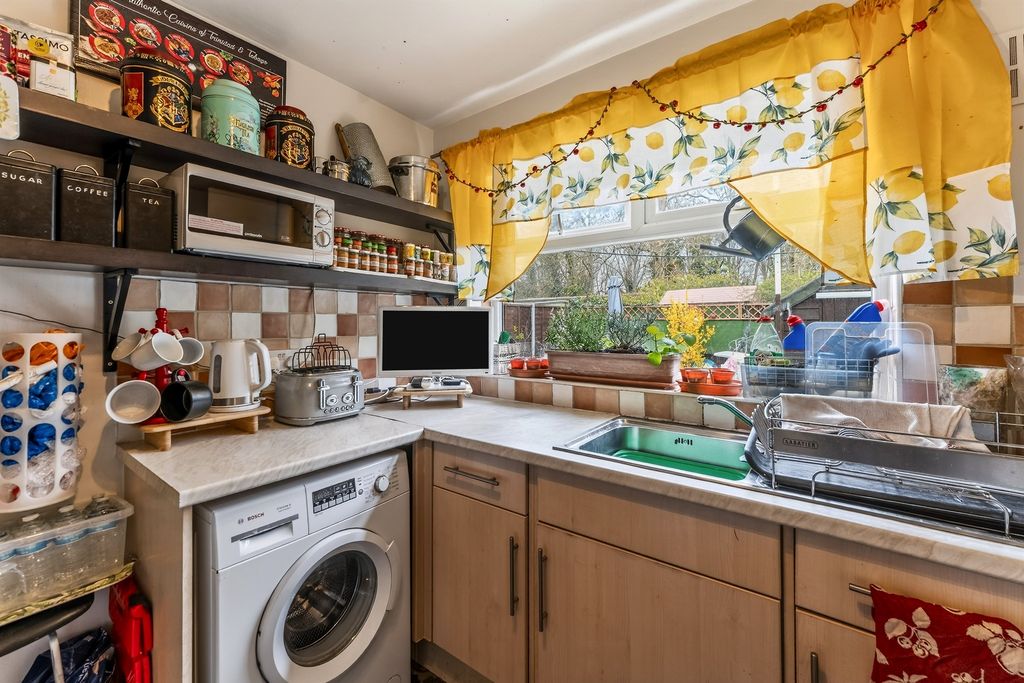 Property photo 3 of 20