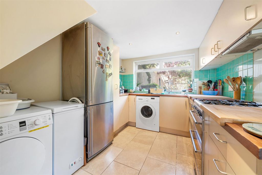Property photo 2 of 13 Ladas Road-7.Jpg