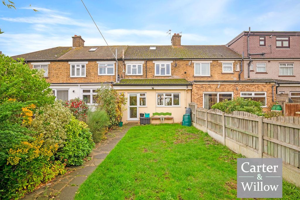 Property photo 2 of 22