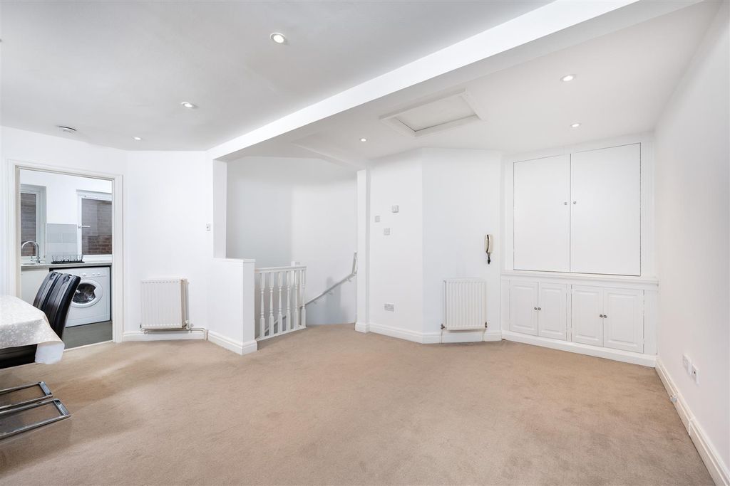 Property photo 3 of 11 P03 (7).Jpg