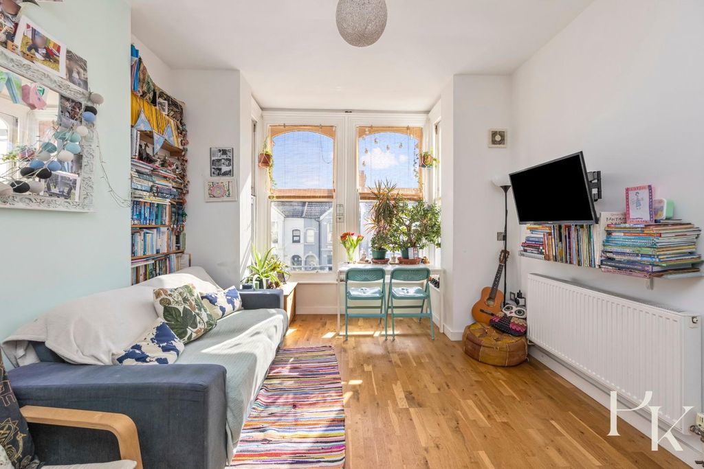 Property photo 3 of 14