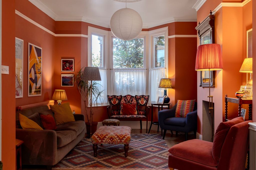 Property photo 2 of 36