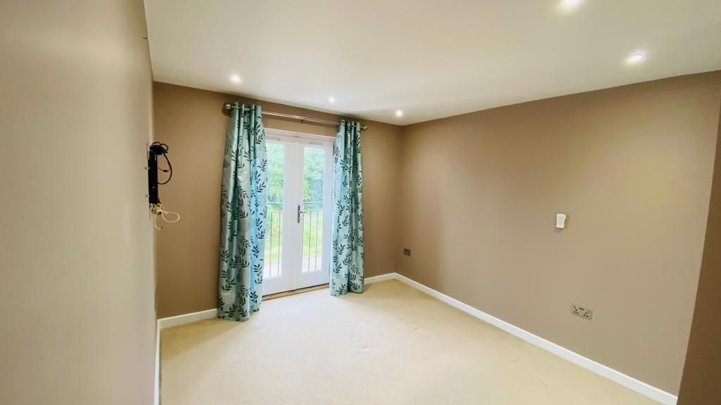 Property photo 3 of 21 Bedroom1