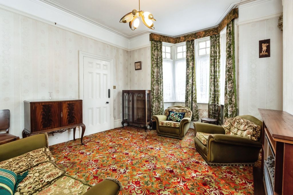 Property photo 3 of 19 Photography