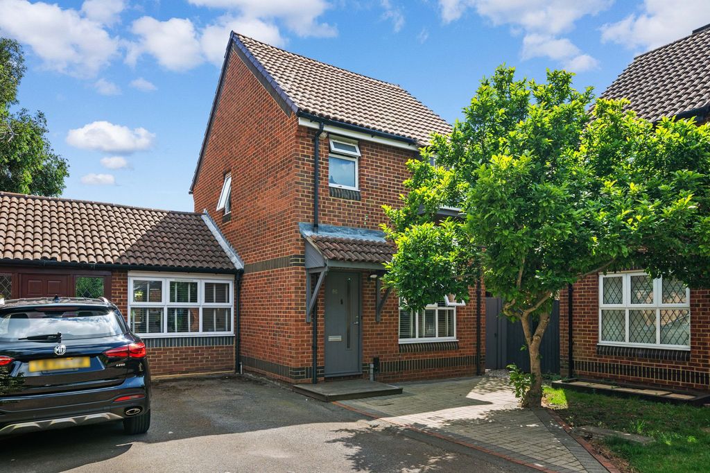 Property photo 1 of 23 Jasmin Road, Epsom