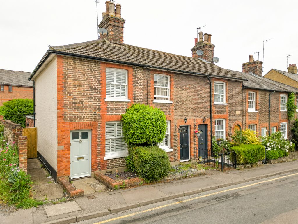 Property photo 1 of 20 Manor Street, Berkhamsted