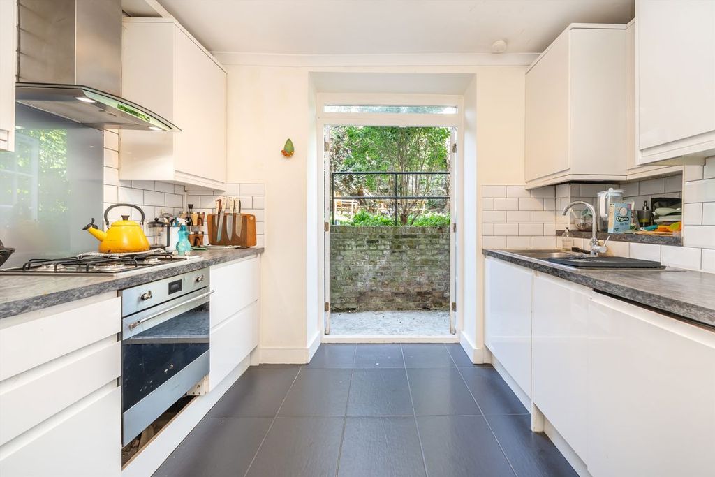 Property photo 2 of 9