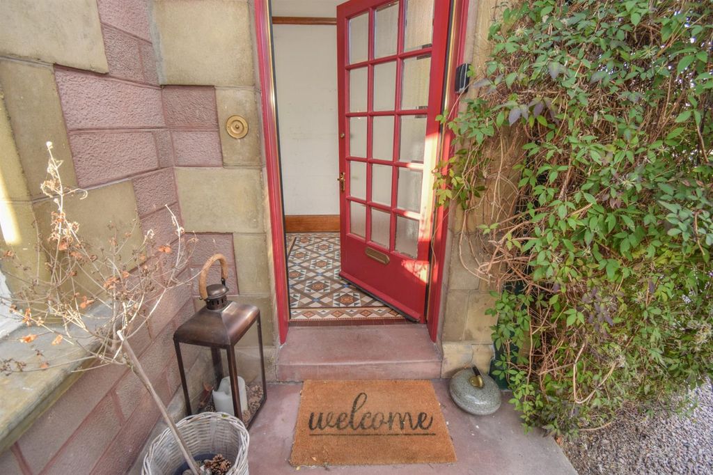 Property photo 3 of 34 Entrance.Jpg