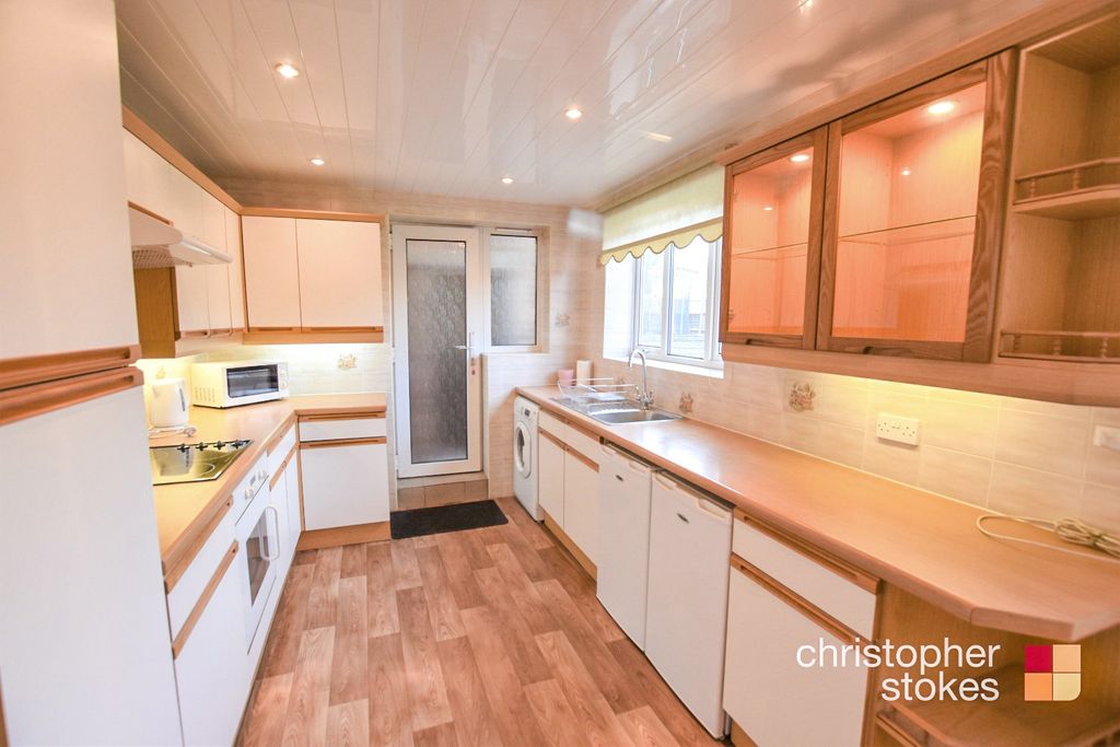 Property photo 3 of 10 3033773