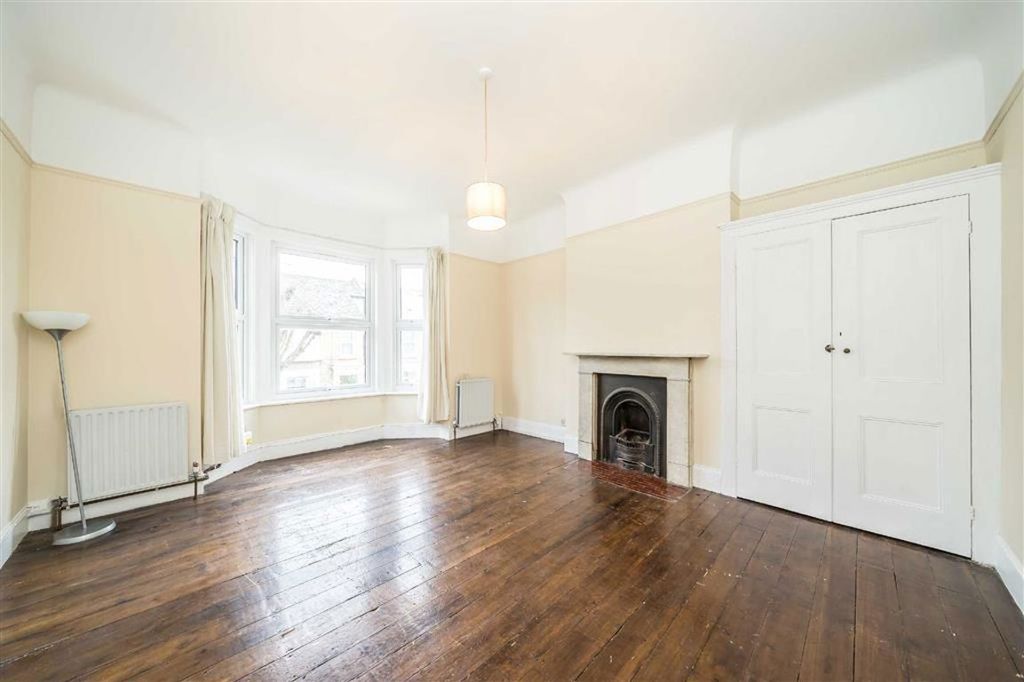 Property photo 2 of 8