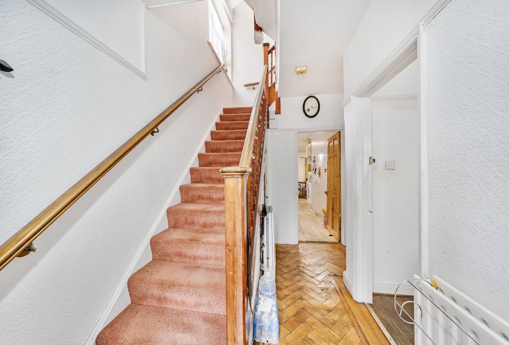 Property photo 2 of 13 1438784-9-69Dfb39...