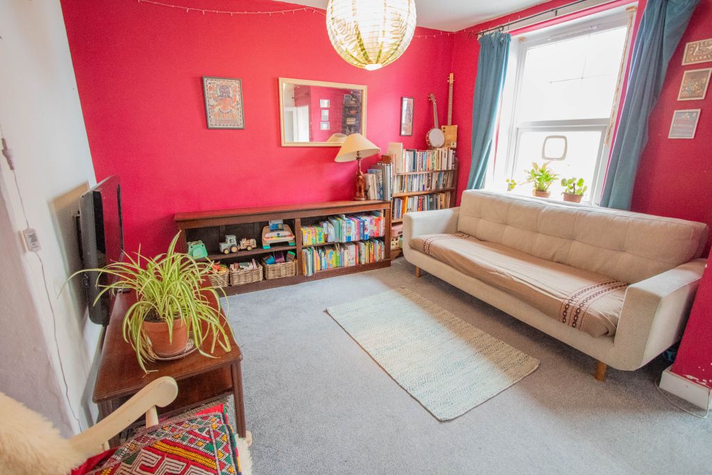 Property photo 2 of 17