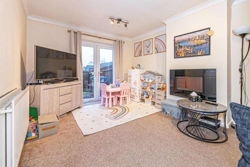 Property photo 2 of 6