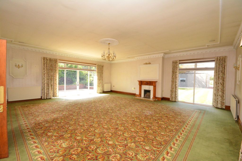 Property photo 2 of 36