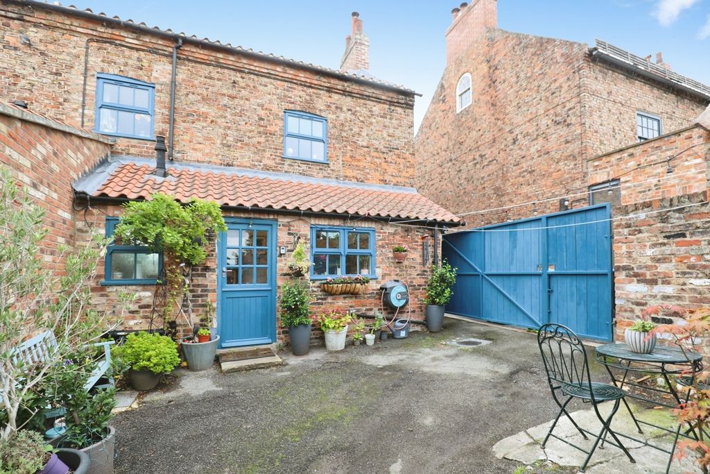 Property photo 2 of 18 Pbox-Img.Jpg