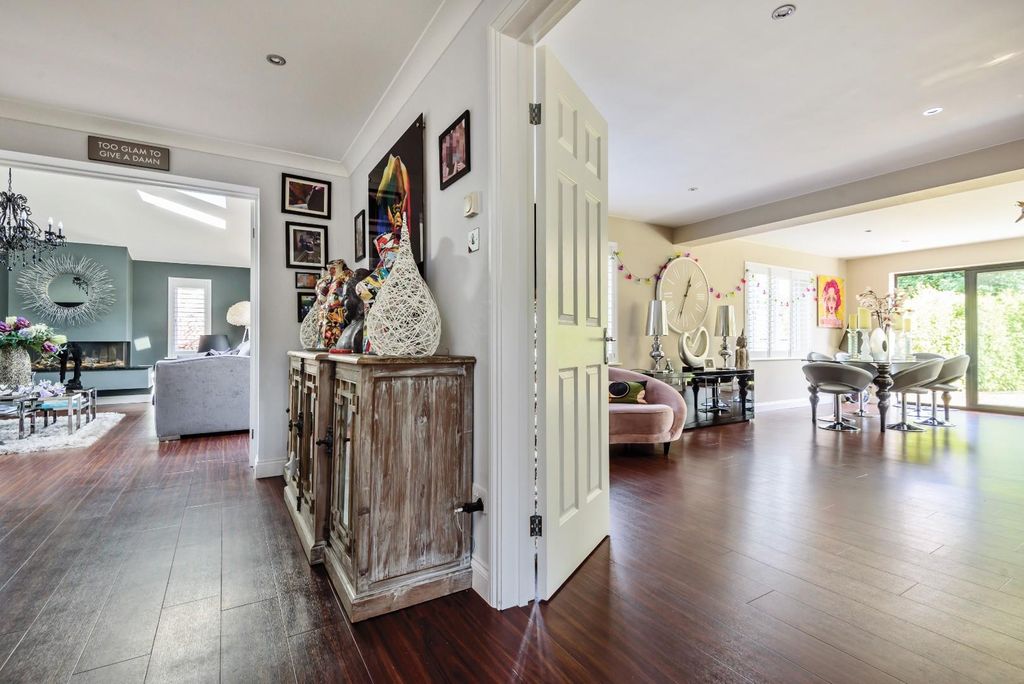 Property photo 3 of 12 889432 (12).Jpg