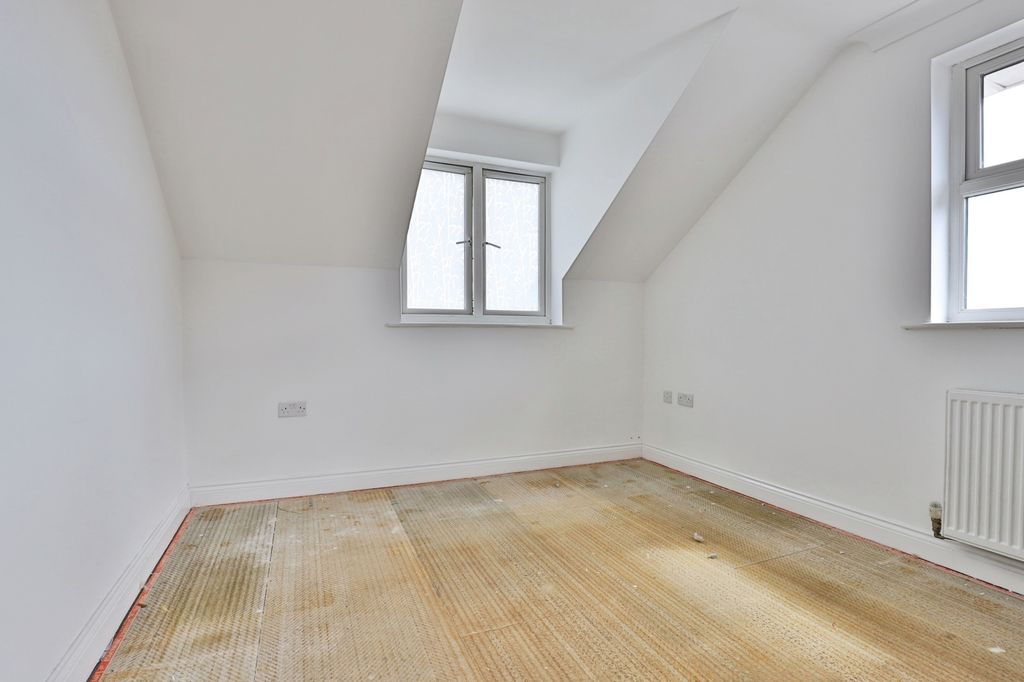 Property photo 3 of 13 Photo
