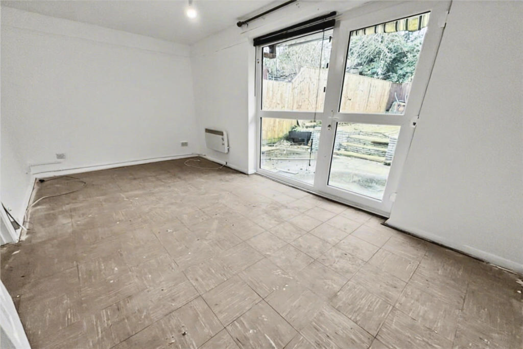 Property photo 3 of 6 91B1Fd4611B6B396d2E3Fa328Bb500A7Portalsize