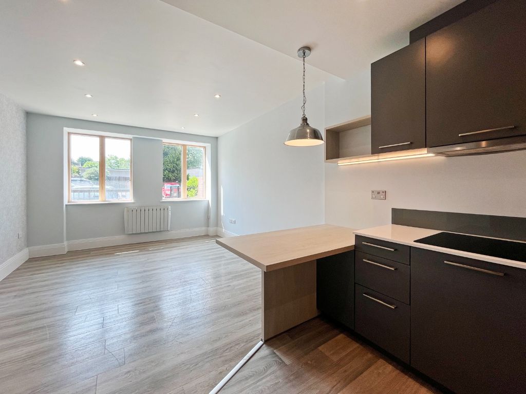 Property photo 3 of 9 4469035