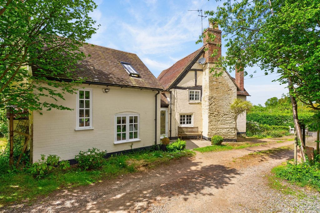 Property photo 2 of 44