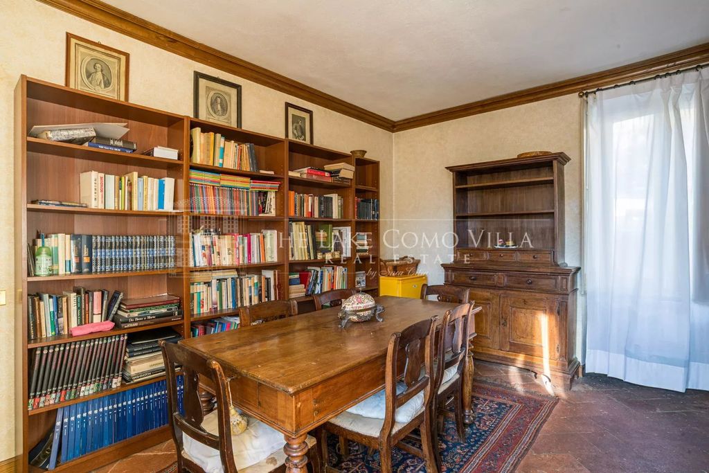 Property photo 3 of 33