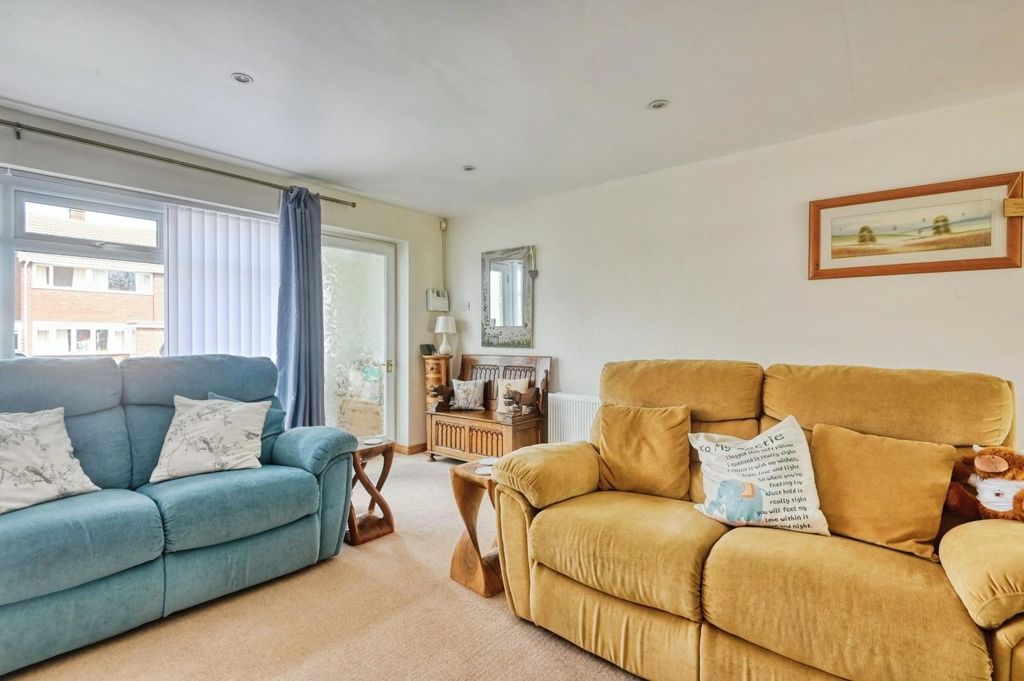 Property photo 2 of 19 9App4.Jpg