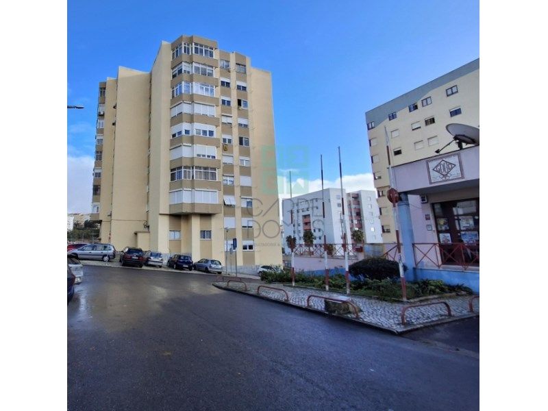 Property photo 2 of 50