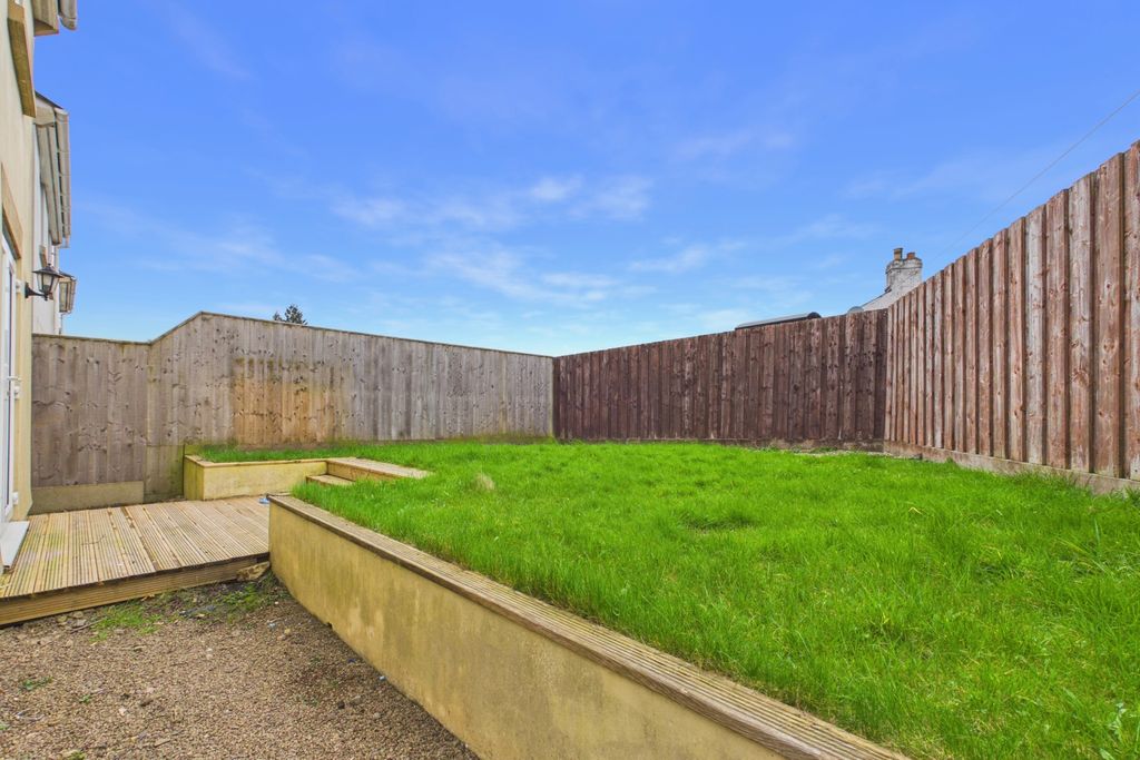 Property photo 3 of 14 Picture No. 16