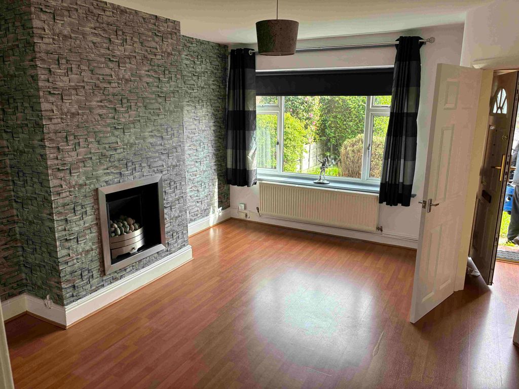 Property photo 2 of 8 Photo