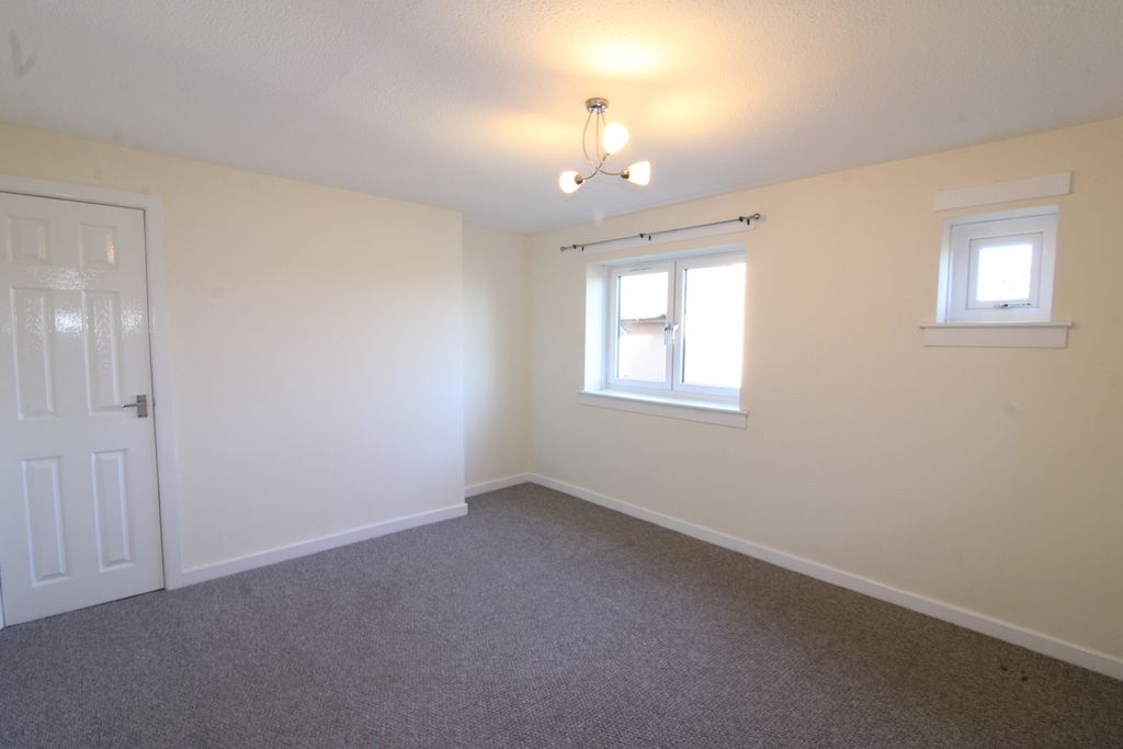 Additional image 7 of 2 bed flat to rentMoorfoot Avenue, Paisley PA2