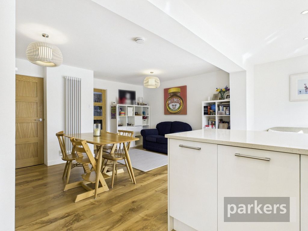 Property photo 3 of 22 Dining Area