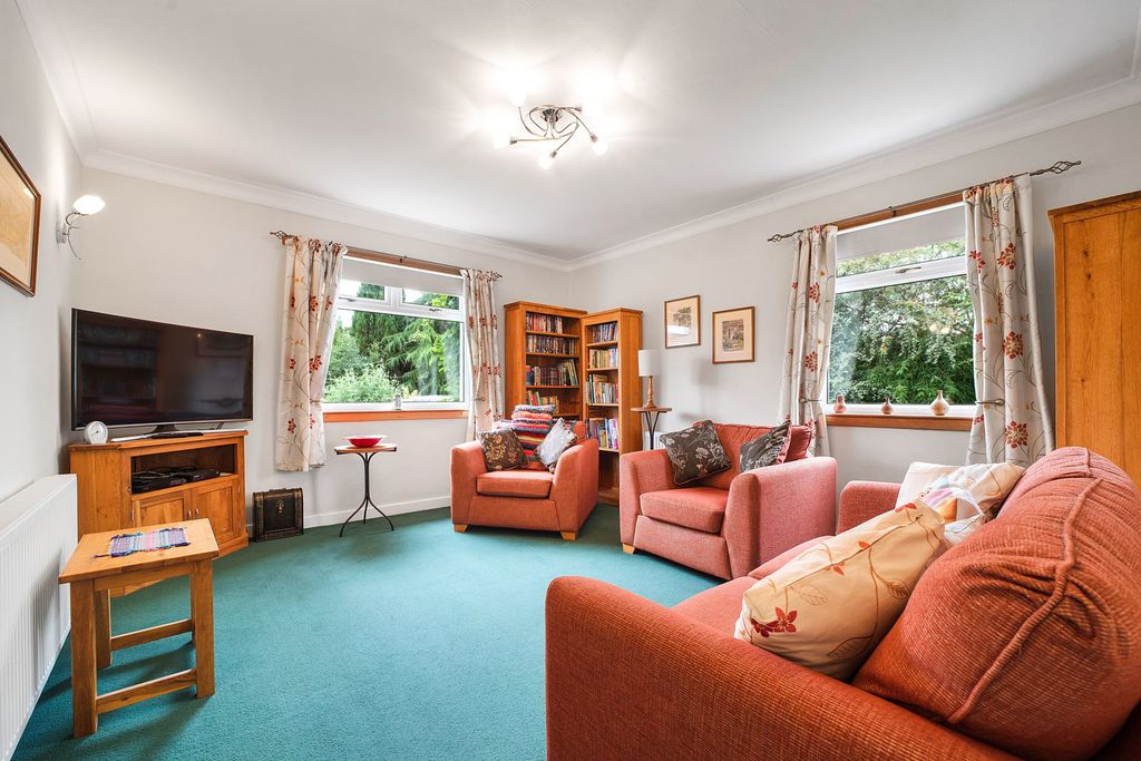 Property photo 2 of 21