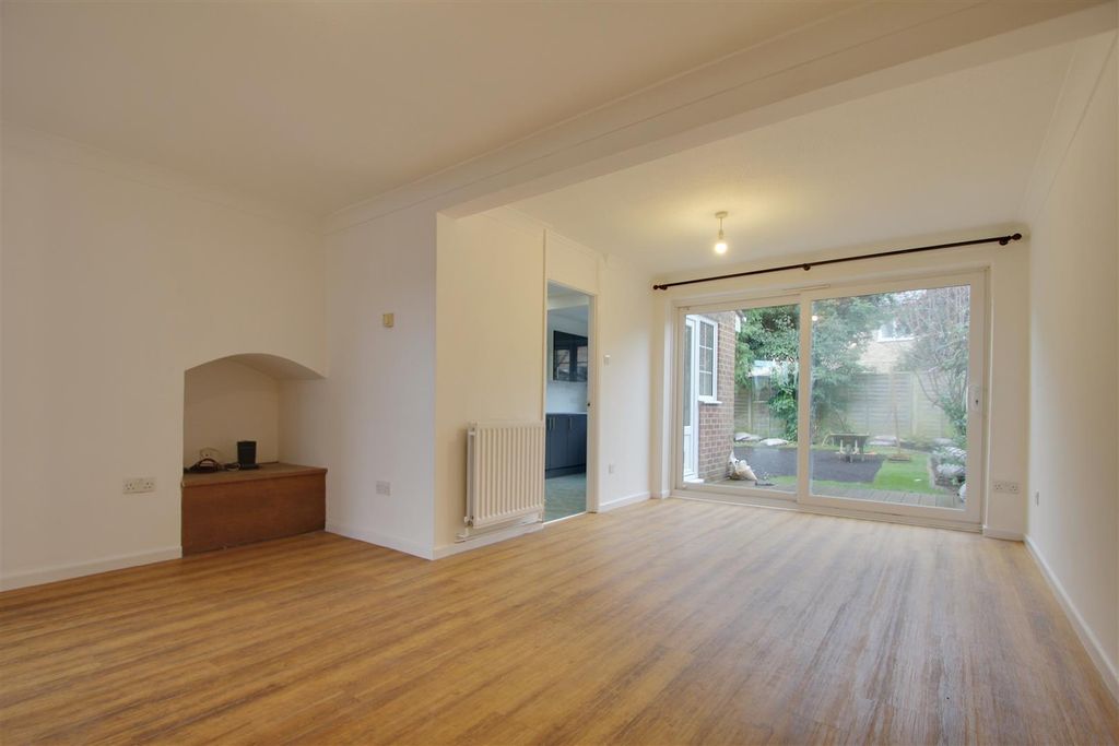 Property photo 3 of 12 Lounge Diner