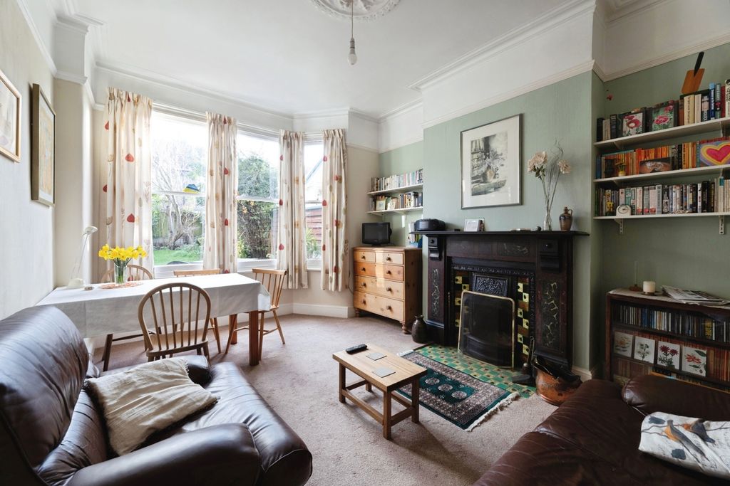 Property photo 3 of 18 Pbox-Img.Jpg