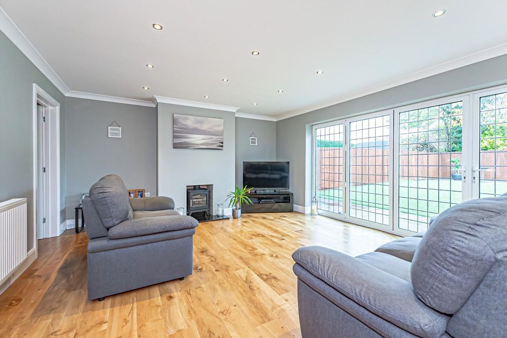 Property photo 3 of 26