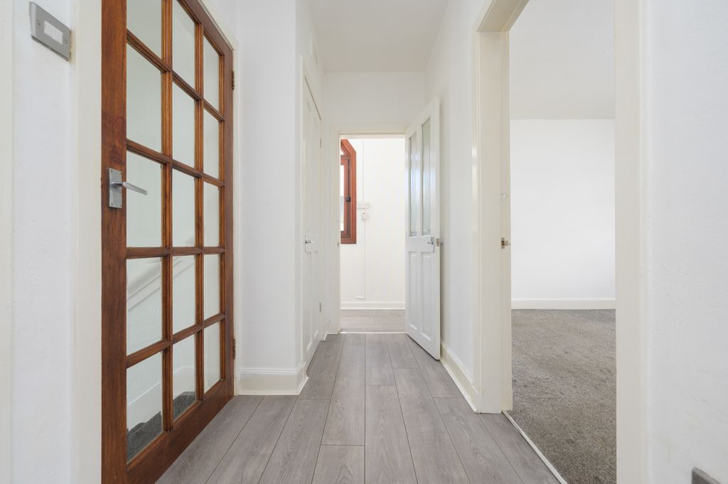 Additional image 21 of 3 bed flat for sale56 Robertson Road, Dunfermline KY12