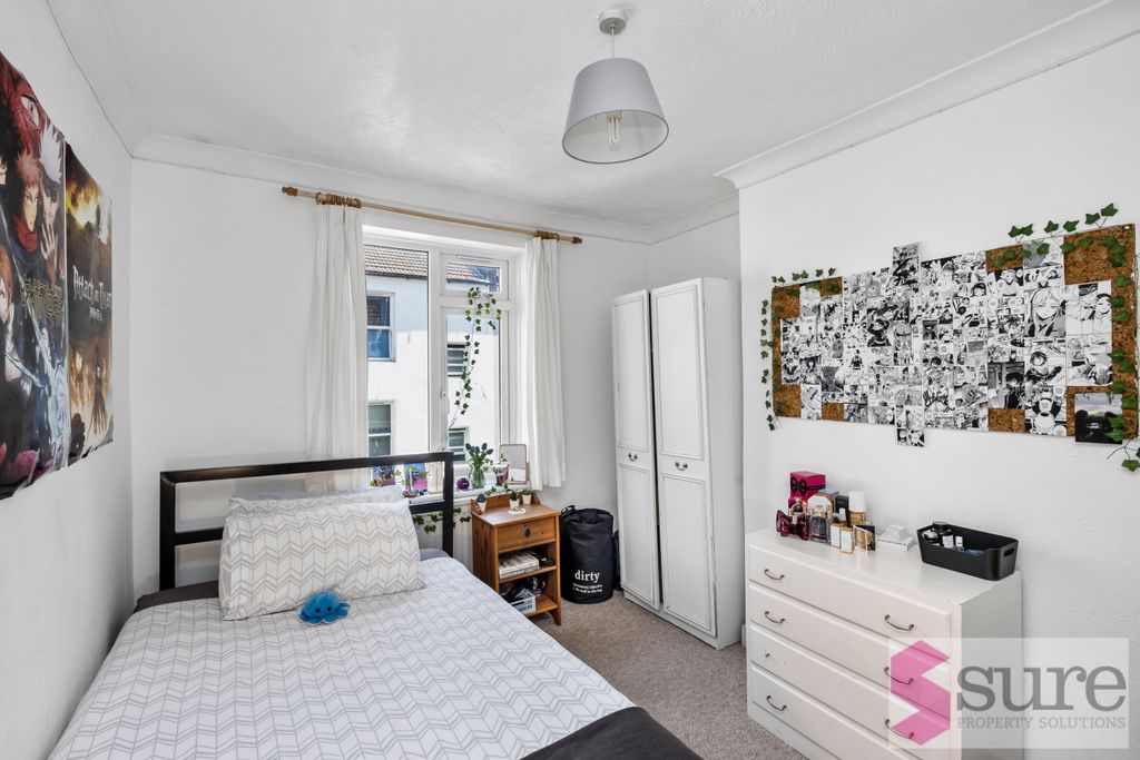 Property photo 3 of 19 Bute Street 45-002