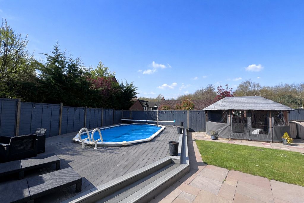 Property photo 3 of 18 Picture No. 23