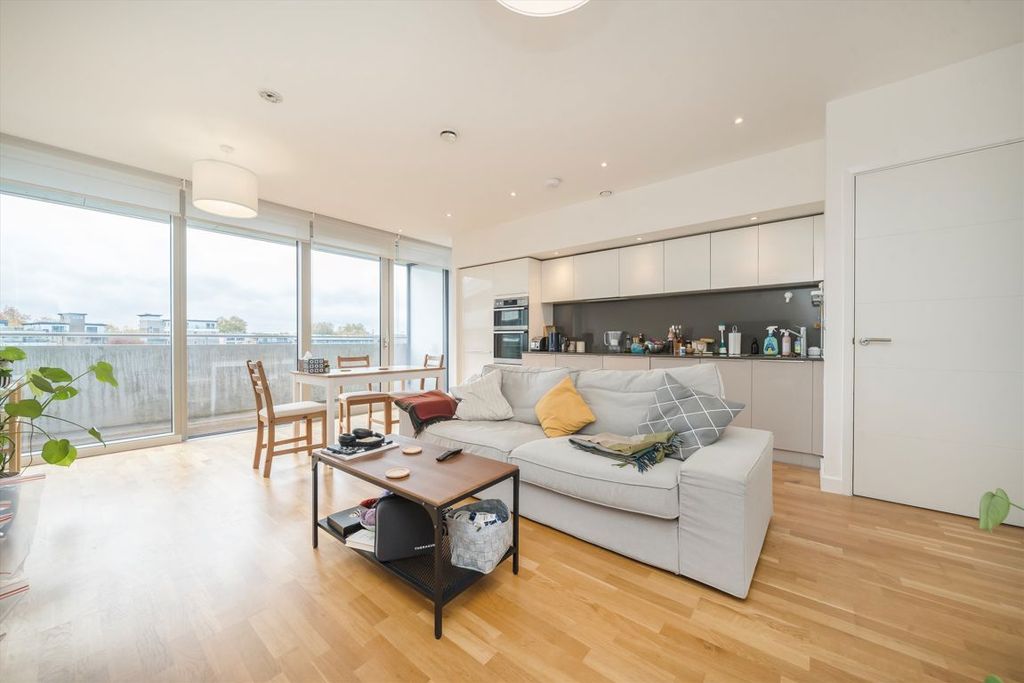 Property photo 2 of 7