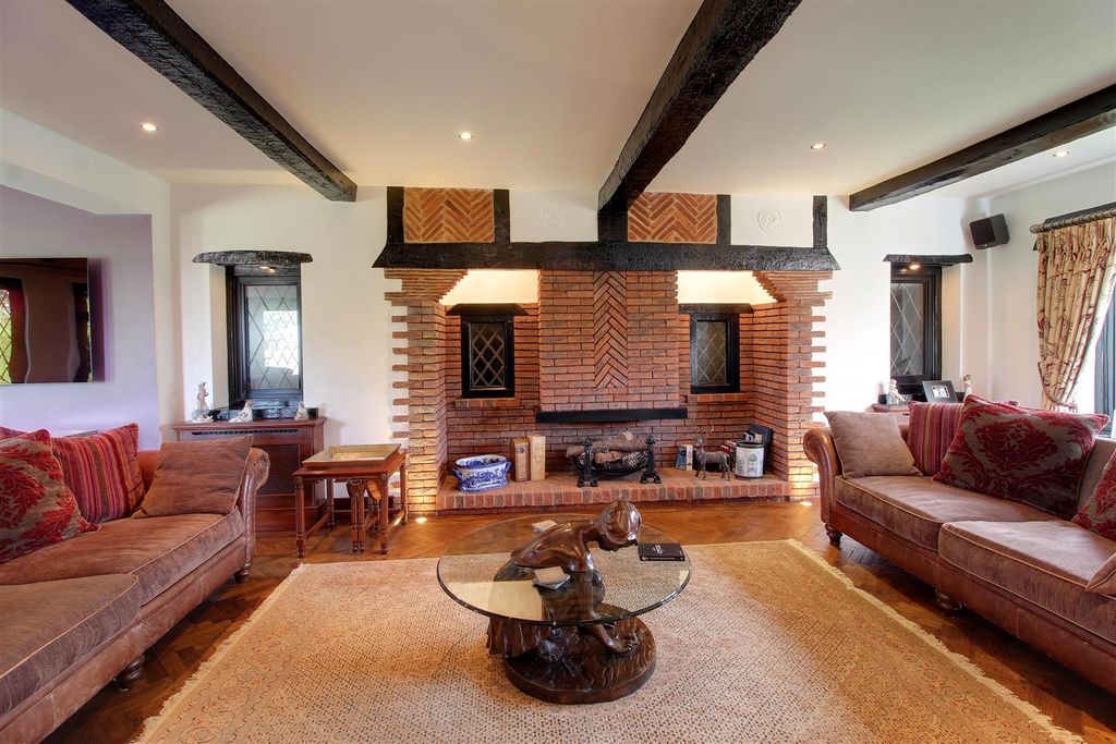 Additional image 7 of 4 bed detached house for saleBrookmans Avenue, Brookmans Park AL9