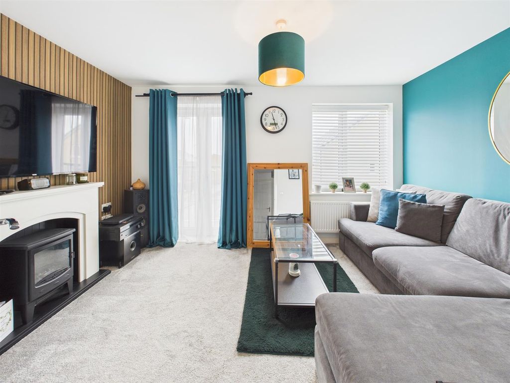 Property photo 3 of 21