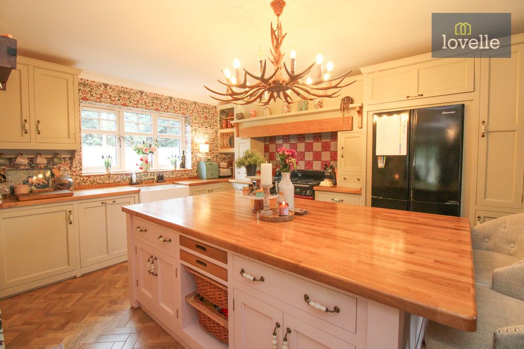 Property photo 3 of 29