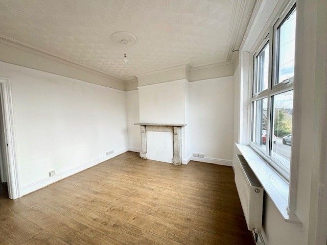 Property photo 1 of 9 Balcony